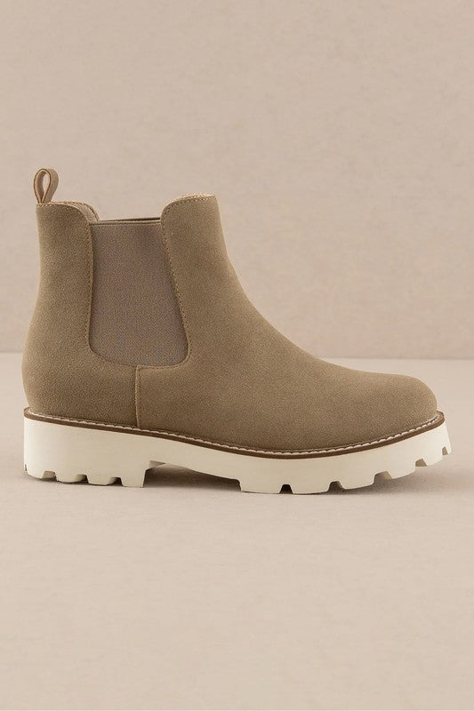 Chunky Sole Chelsea Boot Khaki