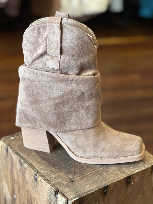 Chunky Square Toe Block Heel Bootie Brown