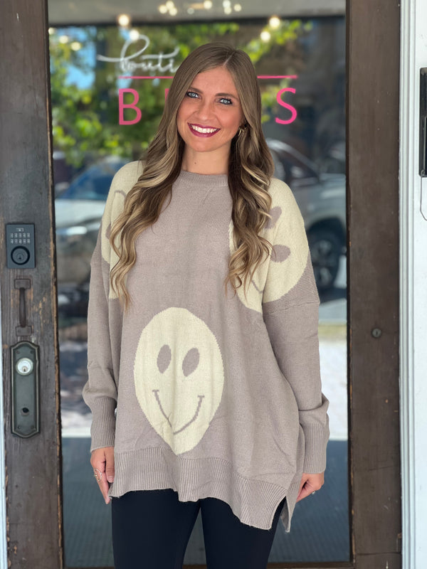 Big Smiley Embroidered Sweater Mocha/Oatmeal