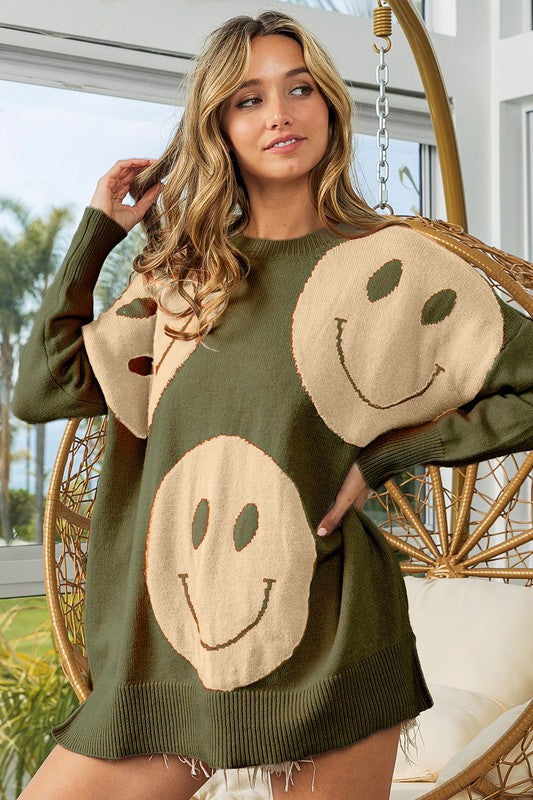 Big Smiley Embroidered Sweater Olive/Oatmeal