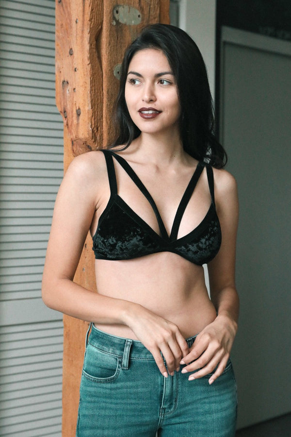 Emily Seamless Bralette with Lace Front Cover – Betty Jane Boutique